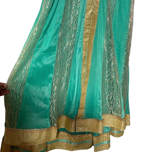 Nepali Indian Dress Arnarkali Kurta embellished - Picture 12 of 12